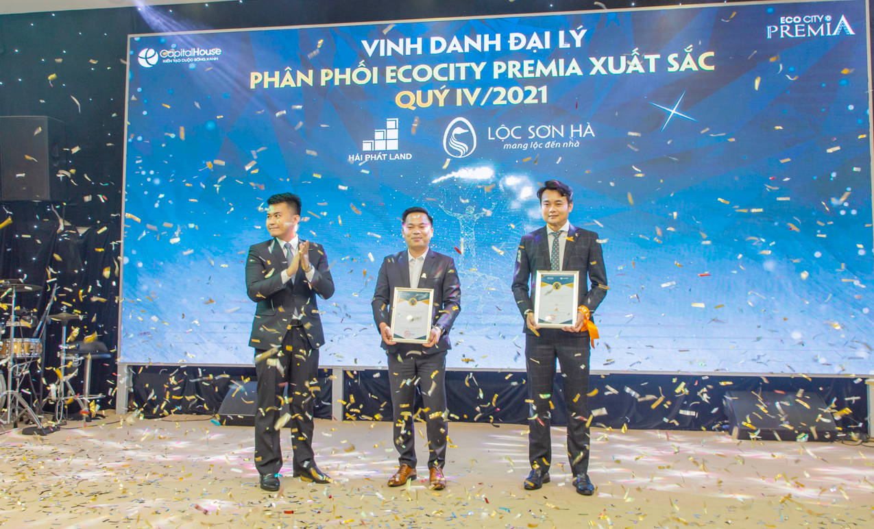 Hải Phát Land được vinh danh tại hạng mục Đơn vị phân phối có số lượng bánp/hàng cao nhất quý IV/2021.