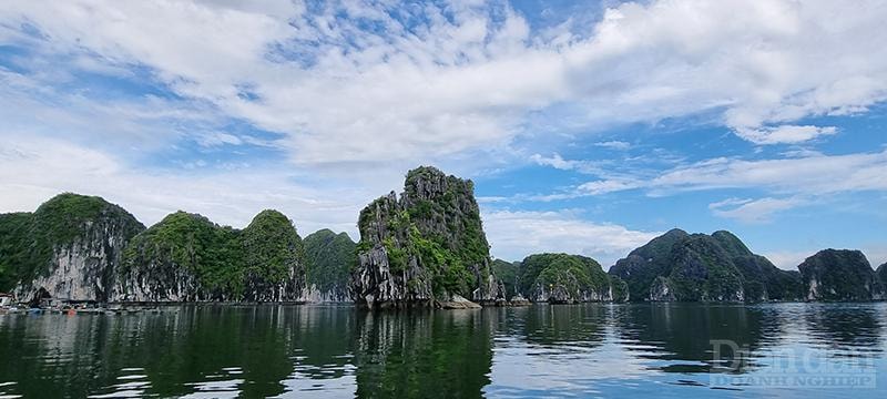 Một góc Cát Bà. Ảnh: Minh Tuấn