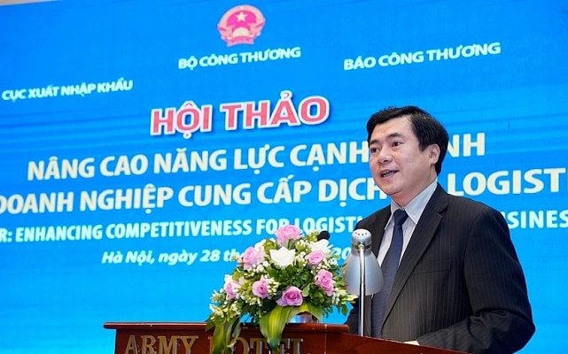 Thứ trưởng Bộ Công Thương Nguyễn Sinh Nhật Tân.