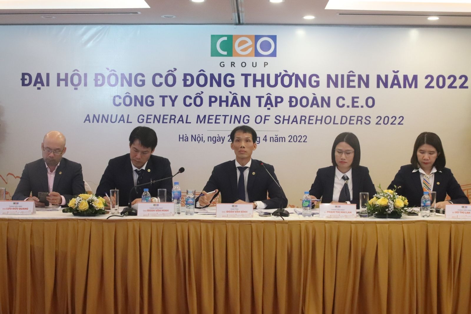 Đoàn Chủ tịch ĐHĐCĐ thường niên Tập đoàn CEO năm 2022