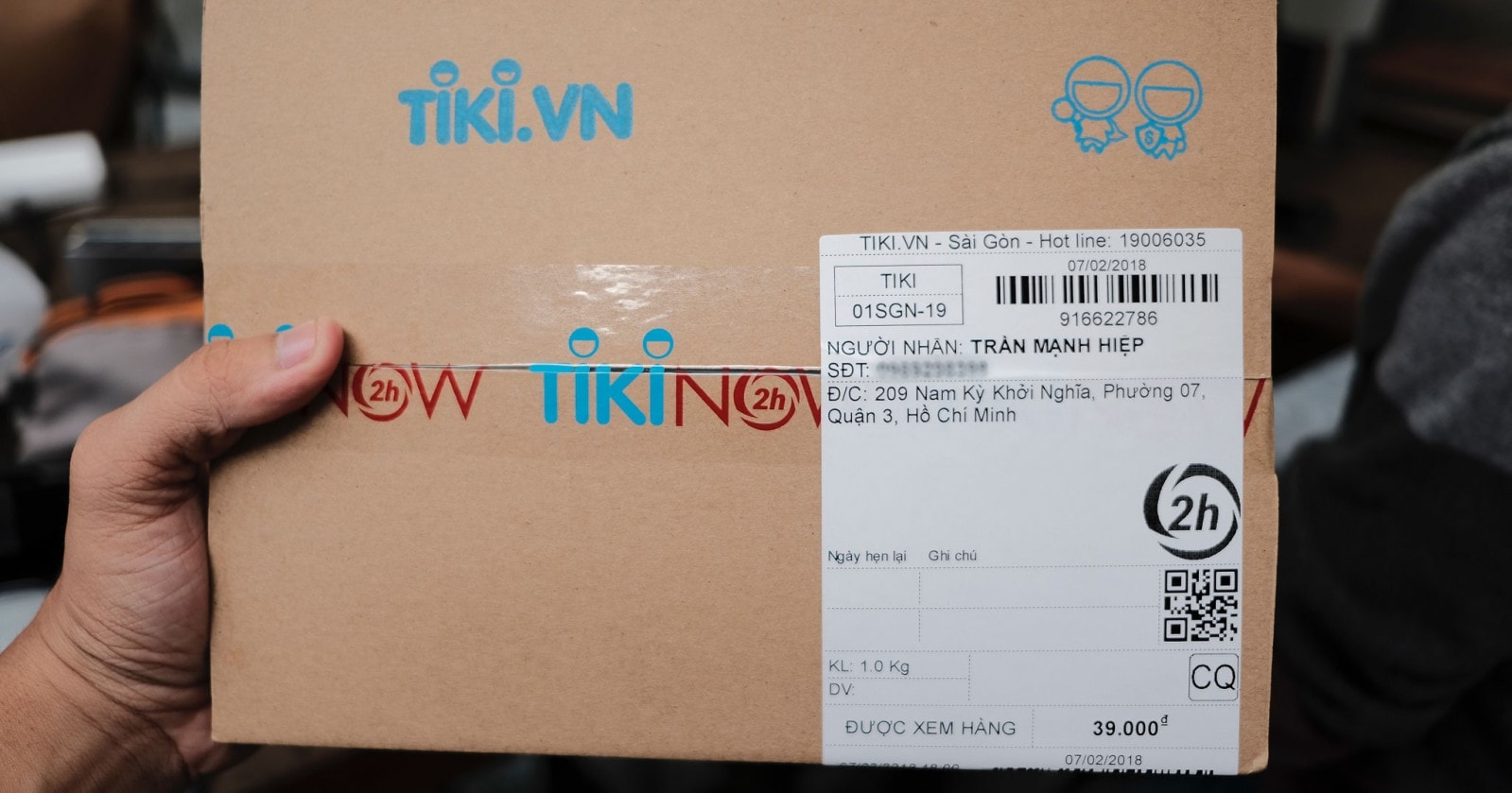 Tiki hoặc Lazada có dịch vụ giao hàng trong vòng 2 giờ