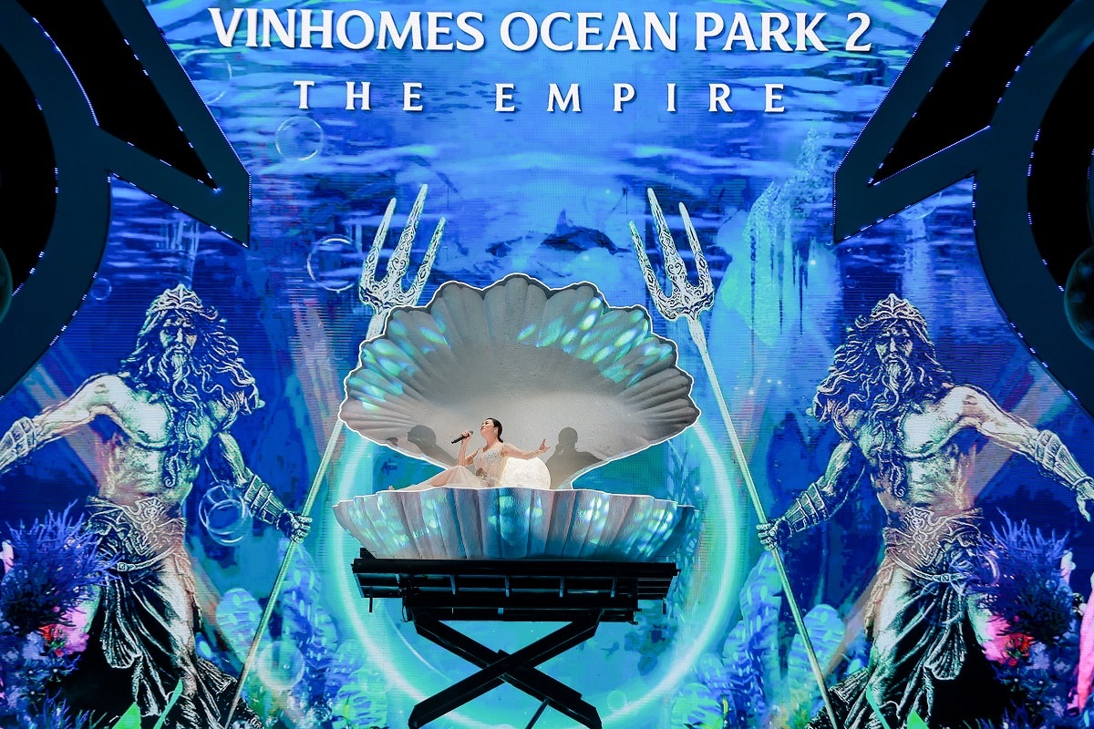 Đại nhạc hội Summer Wave Park khai trương tổ hợp biển tạo sóng lớn nhất thế giới quy tụ dàn sao đình đám nhất của showbiz Việtp/