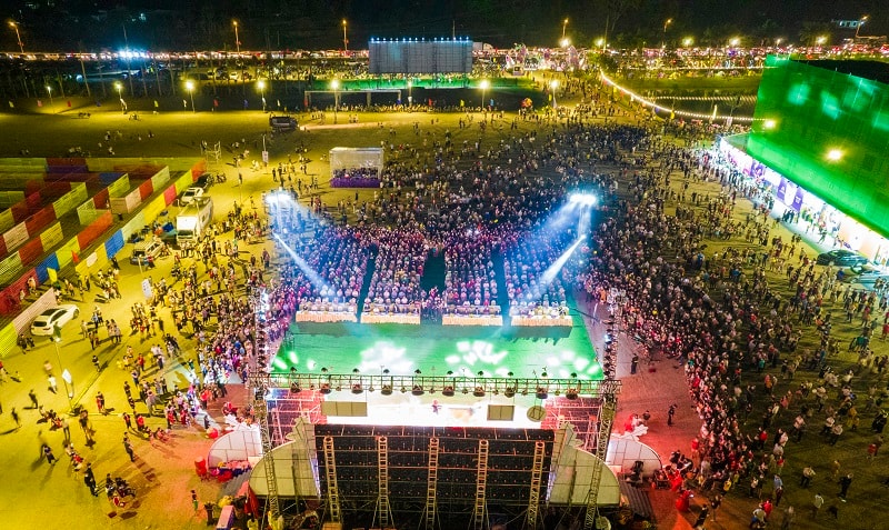 Lễ hội Kỳ Hoa 2022 thu hút lượng lớn du khách đổ về Lạng Sơn trong dịp 30/4 năm nay.