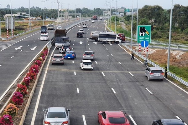 cao tốc Trung Lương- Mỹ Thuận giúp cải thiện lớn năng lực vận tải liên vùng cho ĐBSCL
