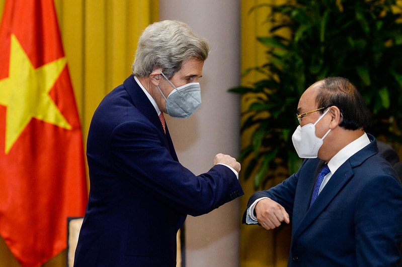 Đặc phái viên của Tổng thống Mỹ về biến đổi khí hậu John Kerry (tháng 2/2022),