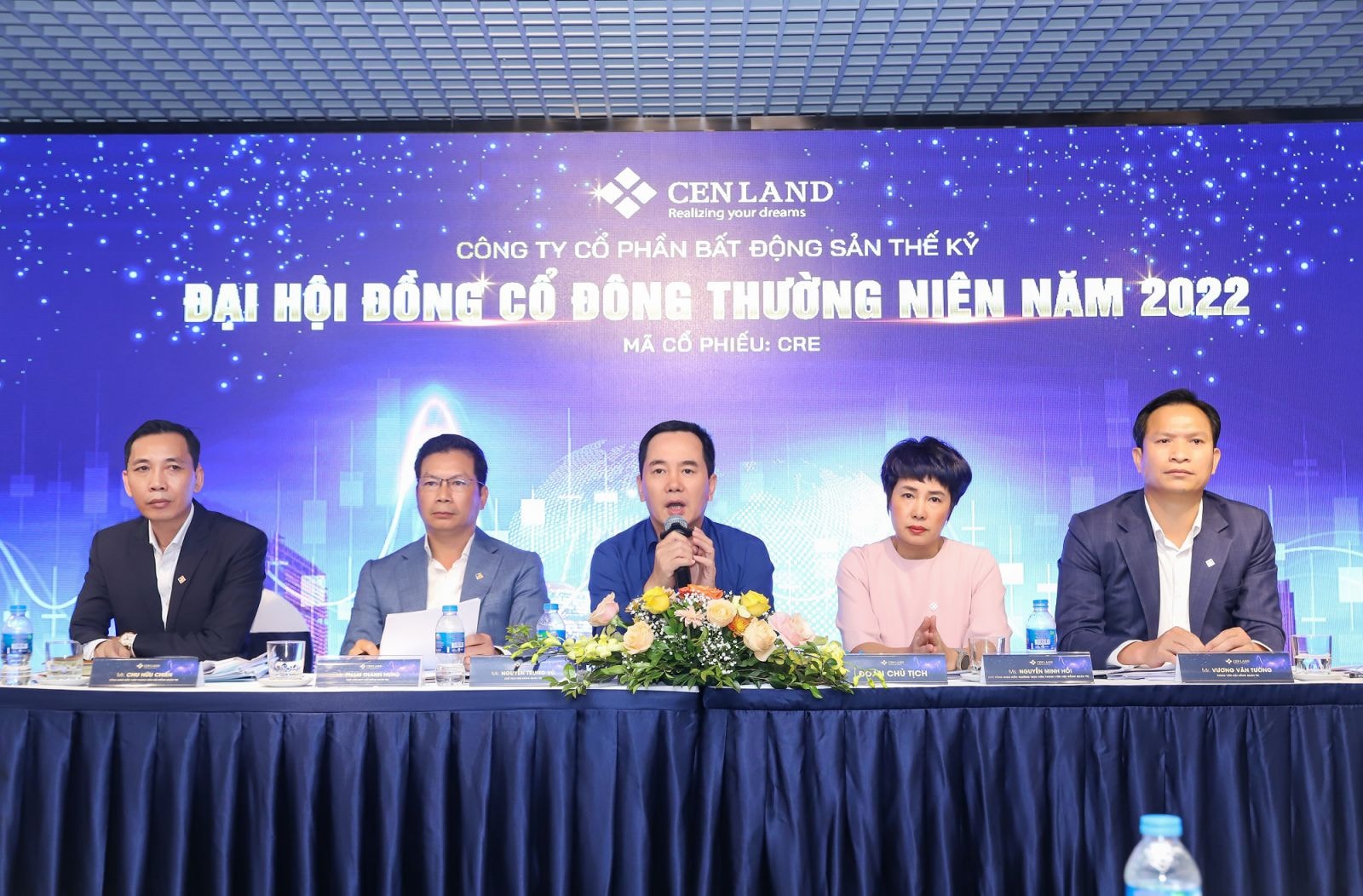 Ban Lãnh đạo Cen Land lạc quan về mục tiêu 2022.