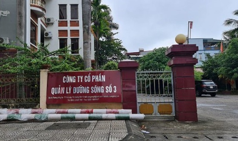 Trước đó, vào đầu tháng 5, Cơ quan An ninh điều tra Công an tỉnh Quảng Ninh cho biết, đơn vị này vừa ra quyết định khởi tố và ra lệnh tạm giam 3 tháng đối với 3 lãnh đạo của Công ty cổ phần Quản lý đường sông số 3 về tội lừa đảo chiếm đoạt tài sản