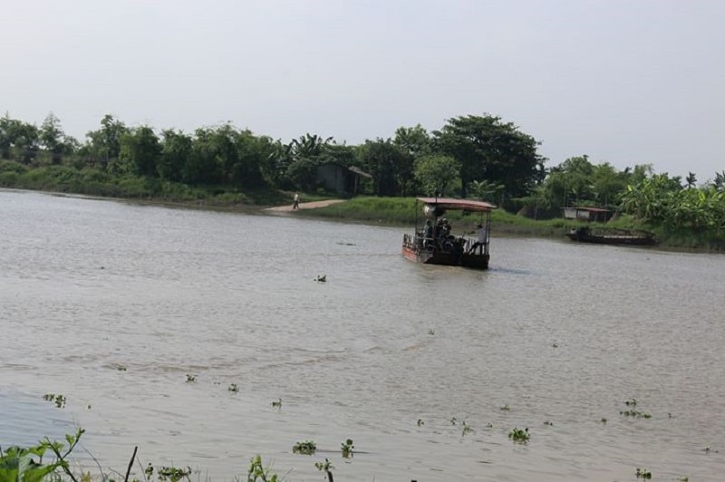 Lợi thế phát triển kinh tế từ các dòng sông của Hải Dương rất lớn và những năm gần đây có dấu hiệu khởi sắc bởi một số dự án bến bãi, cầu cảng. Tuy nhiên việc phát triển này vẫn còn tự nhiên, tự phát kiểu mạnh ai nấy làm gây ra nhiều bất cập, vừa không khai thác hết tiềm năng vốn có vừa làm cho việc quản lý trở nên khó khăn.