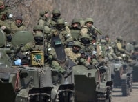 Căng thẳng Nga - Ukraine: Nga bắt đầu chiến dịch tại Donbass