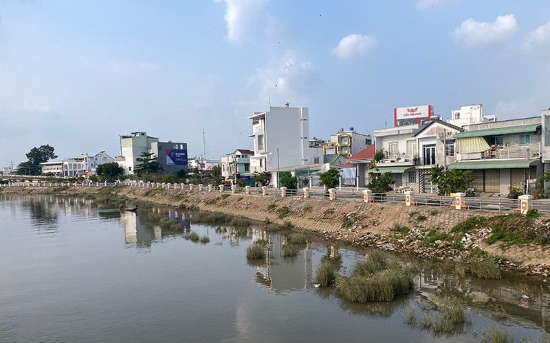 ông Phạm Minh Tâm- Giám đốc Sở Kế hoạch và Đầu tư tỉnh An Giang, cho biết: Khâu bồi thường, giải phóng mặt bằng tiếp tục là nút thắt lớn nhất trong quá trình triển khai thực hiện các dự án