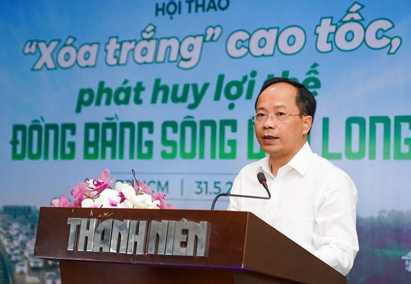 Thứ trưởng Bộ Giao thông Vận tải (GTVT) Nguyễn Duy Lâm phát biểu tại Hội thảo.