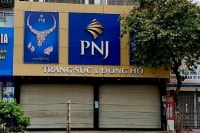PNJ liệu đã hết khó?
