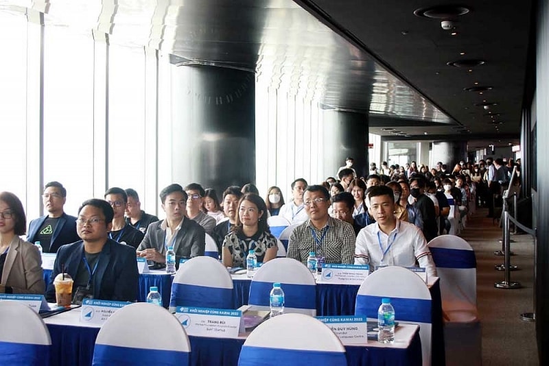 Các diễn giả và khách mời tham gia sự kiện Hội chợ Kết nối khởi nghiệp Kawai Startup Fair 2022.