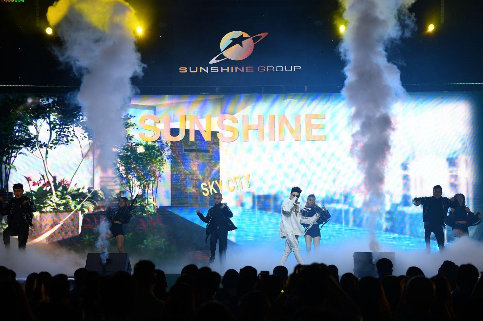 Rapper cá tính Mr White dành riêng một ca khúc viết cho Sunshine Sky City