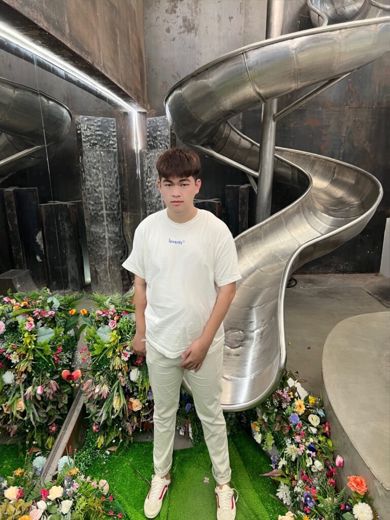 Soi chiều cao “khủng” của dàn thí sinh Vietnam Student Fashion Icon 2022