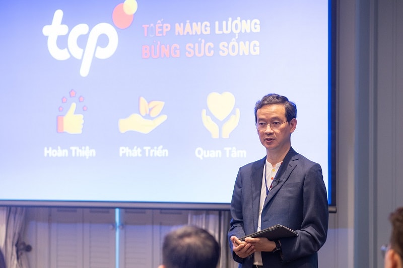 TCPVN - CEO Tap doan TCP tham Viet Nam - CEO Tap doan TCP Saravoot Yoovidhya