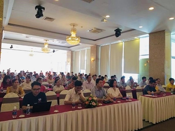 Toàn cảnh hội nghị.