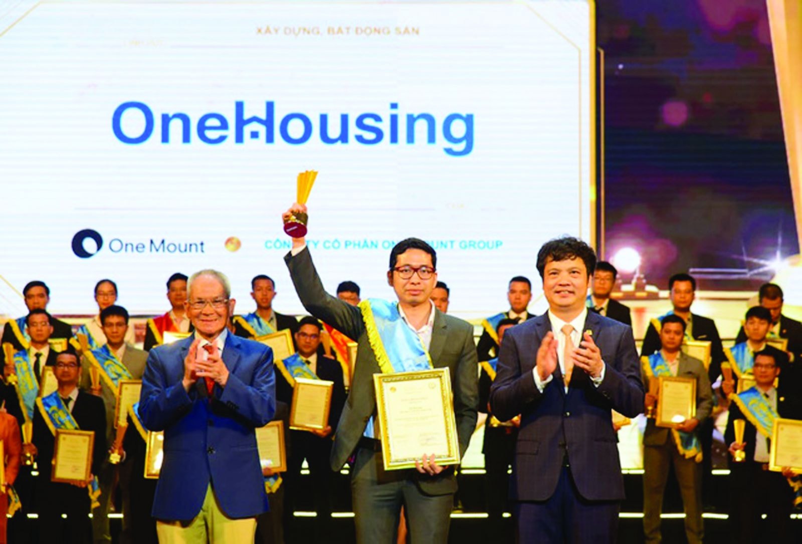 p/Nền tảng proptech (bất động sản công nghệ) OneHousing từ One Mount nhận giải thưởng Sao Khuê 2022.