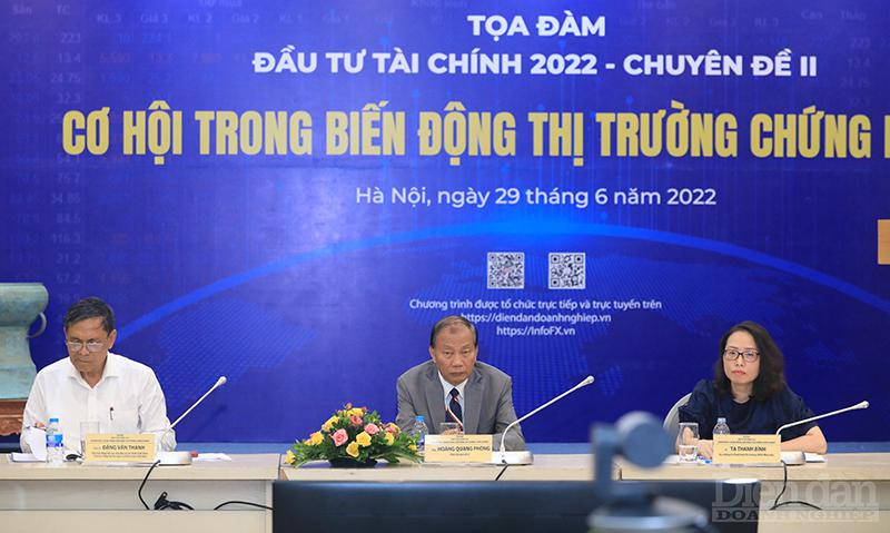 Tạp chí Diễn đàn Doanh nghiệp tổ chức Tọa đàm Đầu tư tài chính 2022 - Chuyên đề II: Cơ hội trong biến động thị trường chứng khoán