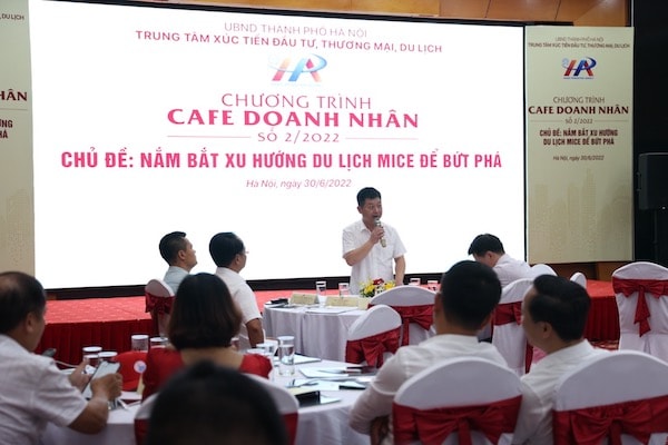 ông Bùi Duy Quang, Phó Giám đốc Trung tâm Xúc tiến Đầu tư, Thương mại, Du lịch TP. Hà Nội (HPA) phát biểu tại Chương trình “Cafe Doanh nhân - số 2/2022”