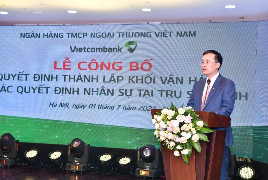 Chủ tịch HĐQT Vietcombank Phạm Quang Dũng phát biểu giao nhiệm vụ cho Khối Vận hành và các tân lãnh đạo mới bổ nhiệm