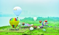 Công viên bãi giữa Sông Hồng