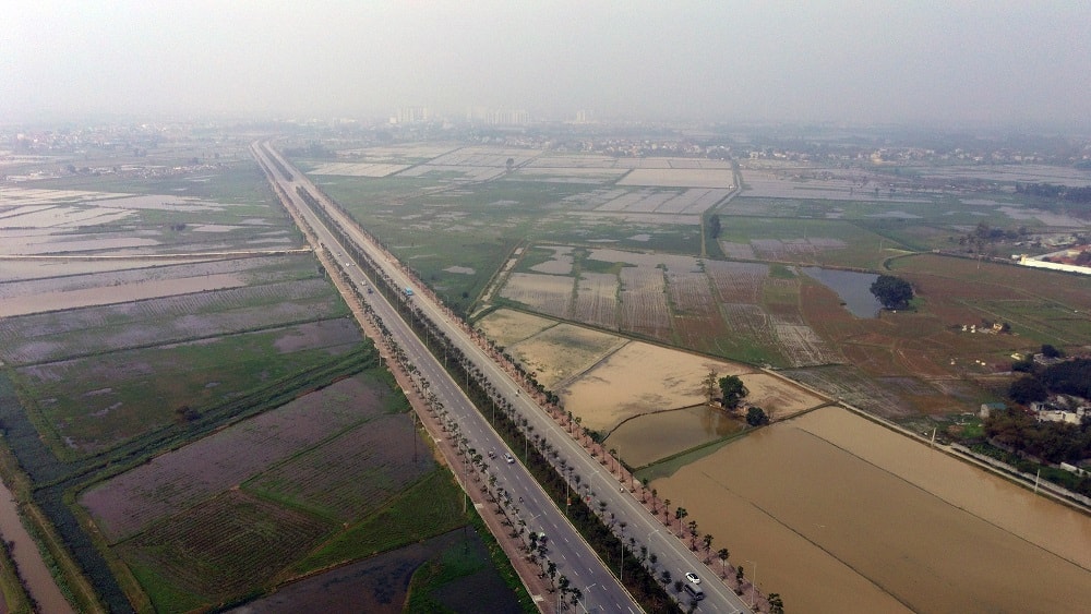 Hiện tại, đường trục Tây Nam Hà Nội mới hoàn thành đến địa bàn xã Liên Châu (huyện Thanh Oai), toàn tuyến vẫn còn hơn 20 km đoạn qua địa bàn huyện Phú Xuyên.