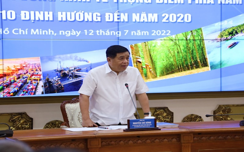 ông Nguyễn Chí Dũng - Bộ trưởng Bộ Kế hoạch và đầu tư, đề nghị TP.HCM rà soát để tìm ra nguyên nhân tăng trưởng của TP.HCM đang chậm lại, cũng như các mặt hạn chế đã thấy. 