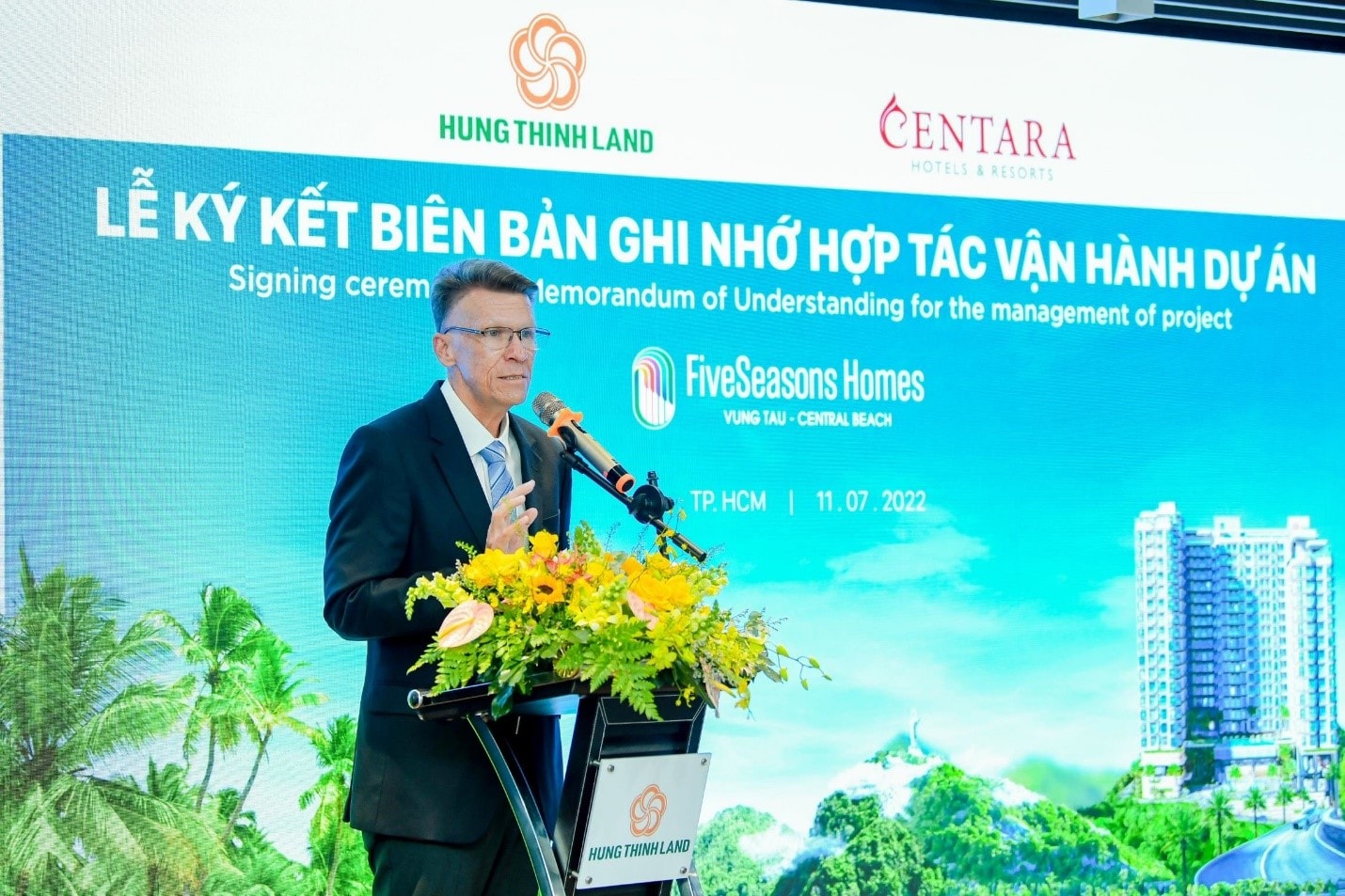 Ông David Marten – Giám đốc vận hành Centara Hotels & Resorts đại diện phát biểu.