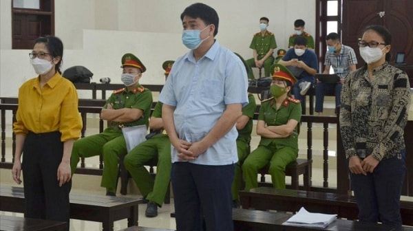 Ba bị cáo có đơn kháng cáo tại phiên xét xử phúc thẩm