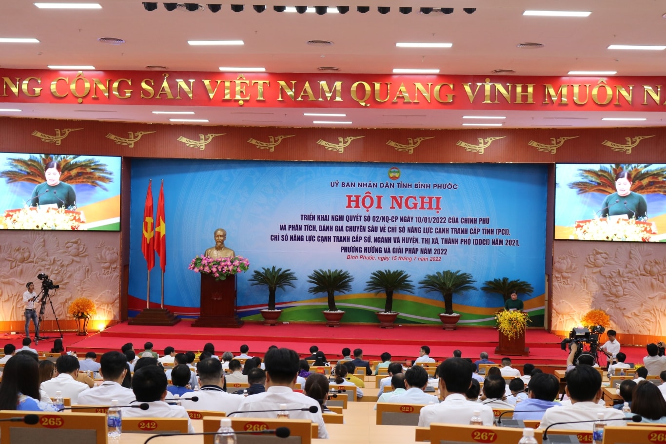 Các đại biểu tham dự hội nghị