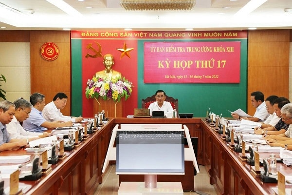 Kỳ họp thứ 17 của Ủy ban Kiểm tra Trung ương.