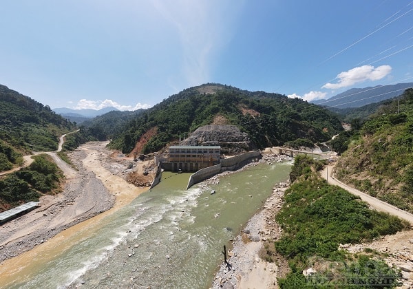 Sau 5 tháng hòa lưới điện quốc gia, Thủy điện Đăk Mi 2 chính thức đi vào hoạt động.
