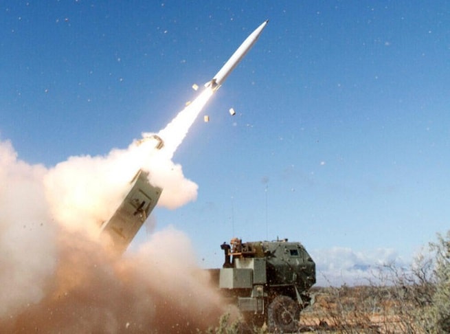 Nhờ có hệ thống tên lửa HIMARS và nhiều loại vũ khí tối tân khác, Ukraine đẩy mạnh tấn công vào khu vực phía Đông do Nga chiếm đóng