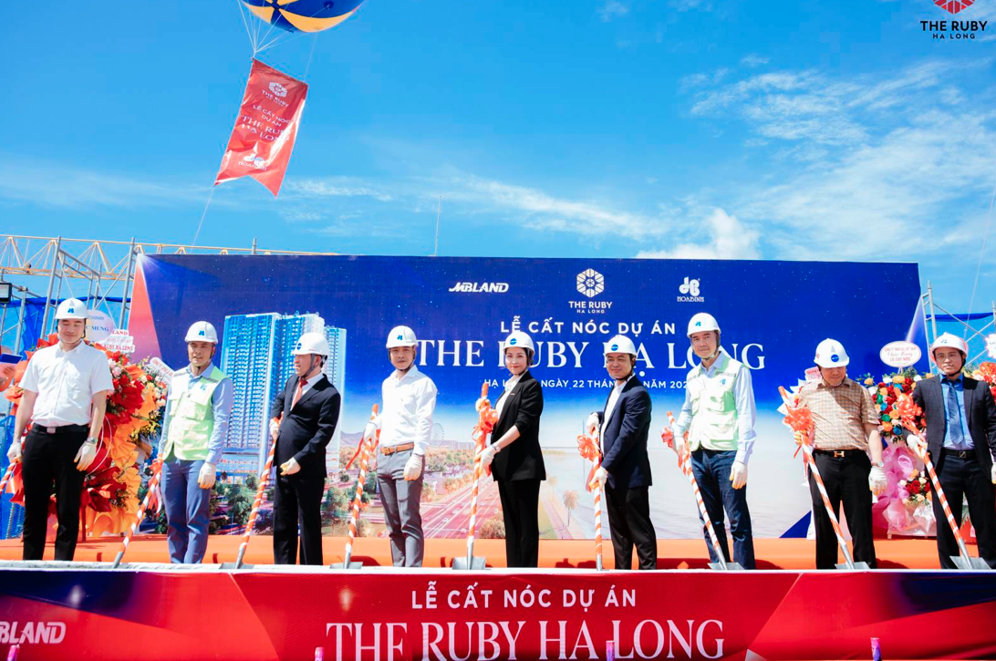 The Ruby Hạ Long đang hoàn thiện từng ngày cùng tiến độ thi công thần tốc, đảm bảo cam kếtp/bàn giao vào quý II/2023
