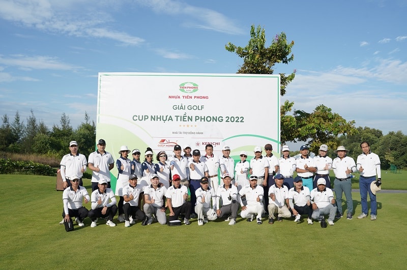 Nhựa Tiền Phong tổ chức giải Golf để tri ân các đại lý đã có những đóng góp lớn cho Nhựa Tiền Phong những năm qua