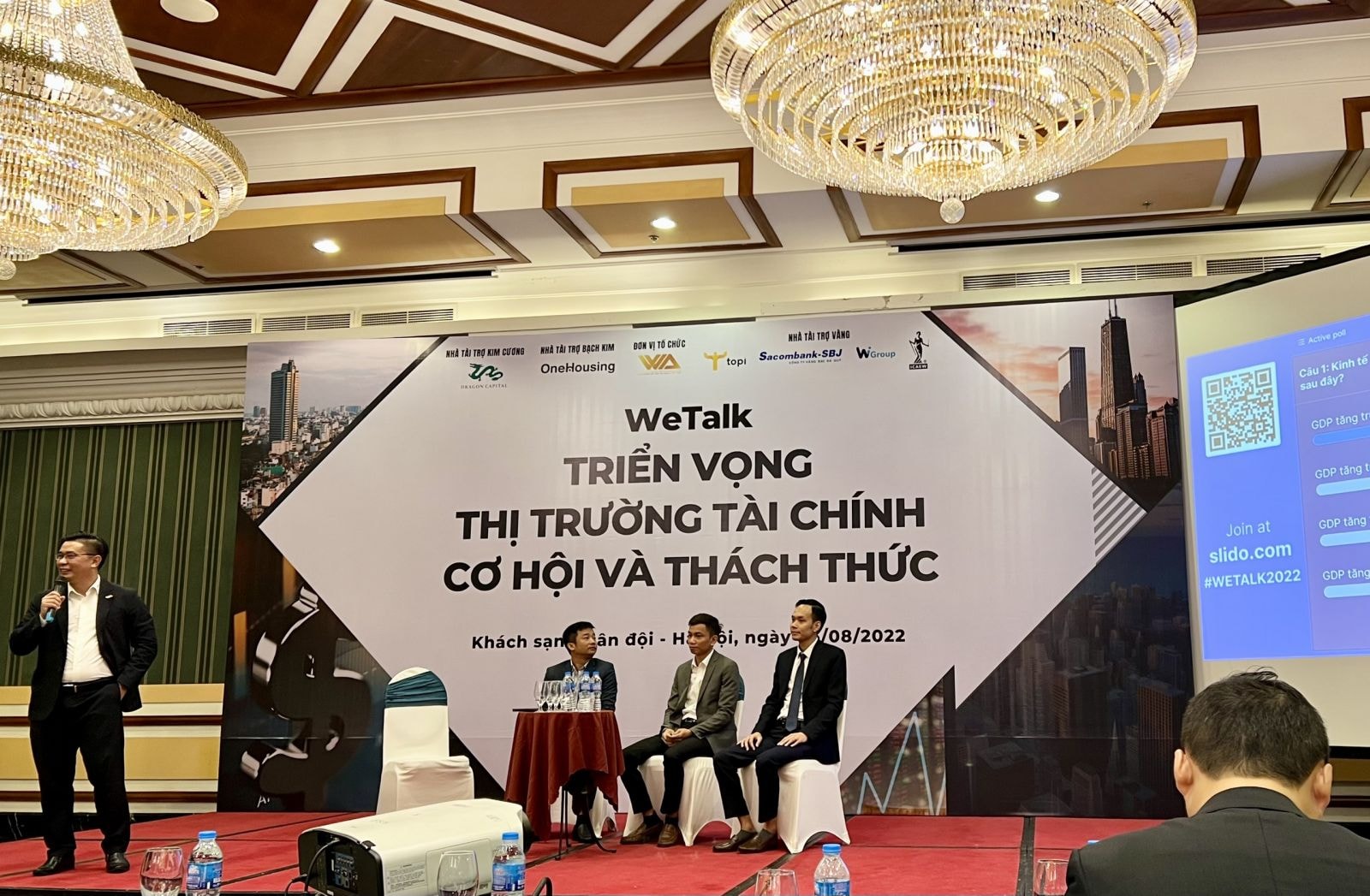 Hội thảo về Triển vọng thị trường tài chính cơ hội và thách thức