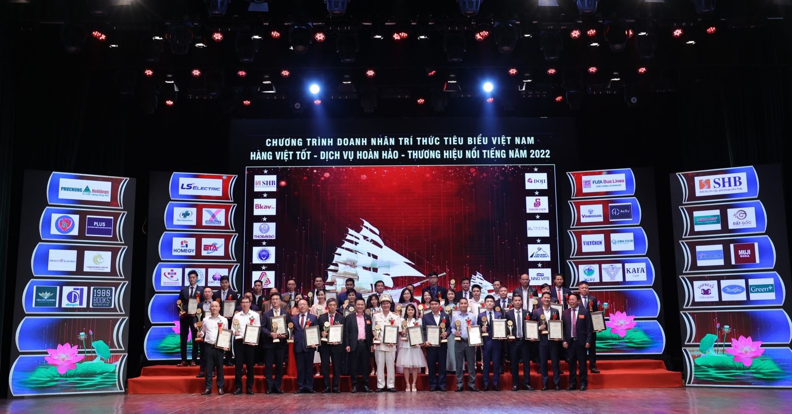 Toàn cảnh buổi lễ trao giải