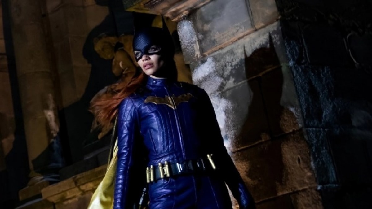 Warner Bros hủy bộ phim chiếu mạng Batgirl