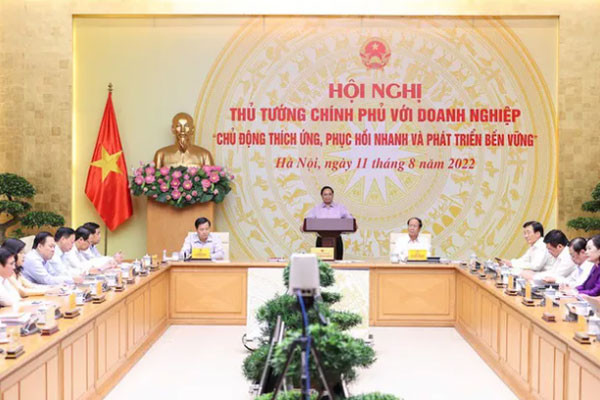 Hội nghị Thủ tướng Chính phủ với doanh nghiệp diễn ra theo hình thức trực tiếp tại đầu cầu Hà Nội, kết nối với nhiều đầu cầu trên cả nước.