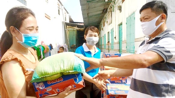 TP Hồ Chí Minh làm rất tốt công tác hỗ trợ người LĐ trong phòng chống dịch nhưng lại quá thận trọng trong việc xét duyệt hồ sơ hỗ trợ tiền thuê nhà