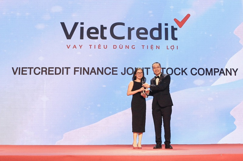 Đại diện VietCredit tham dự lễ trao giải “Nơi làm việc tốt nhất Châu Á 2022”