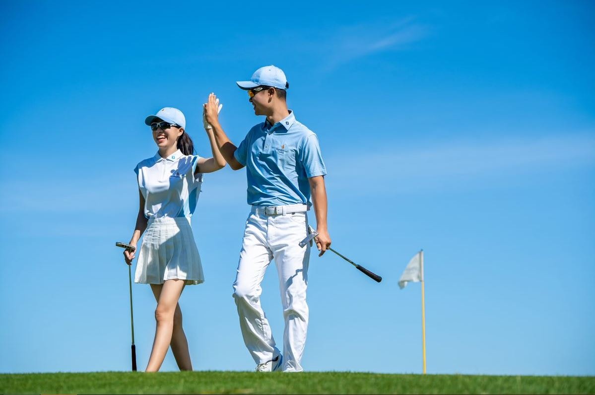 Việt Nam hiện nay đang được đánh giá là thiên đường golf lý tưởng của khu vực châu Á.