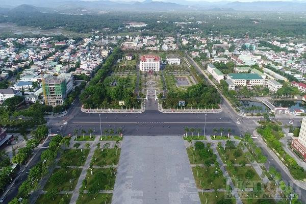 điều chỉnh địa giới hành chính theo hướng mở rộng diện tích từ 3 địa phương TP.Tam Kỳ, Núi Thành và Phú Ninh mới đủ sức trở thành đô thị