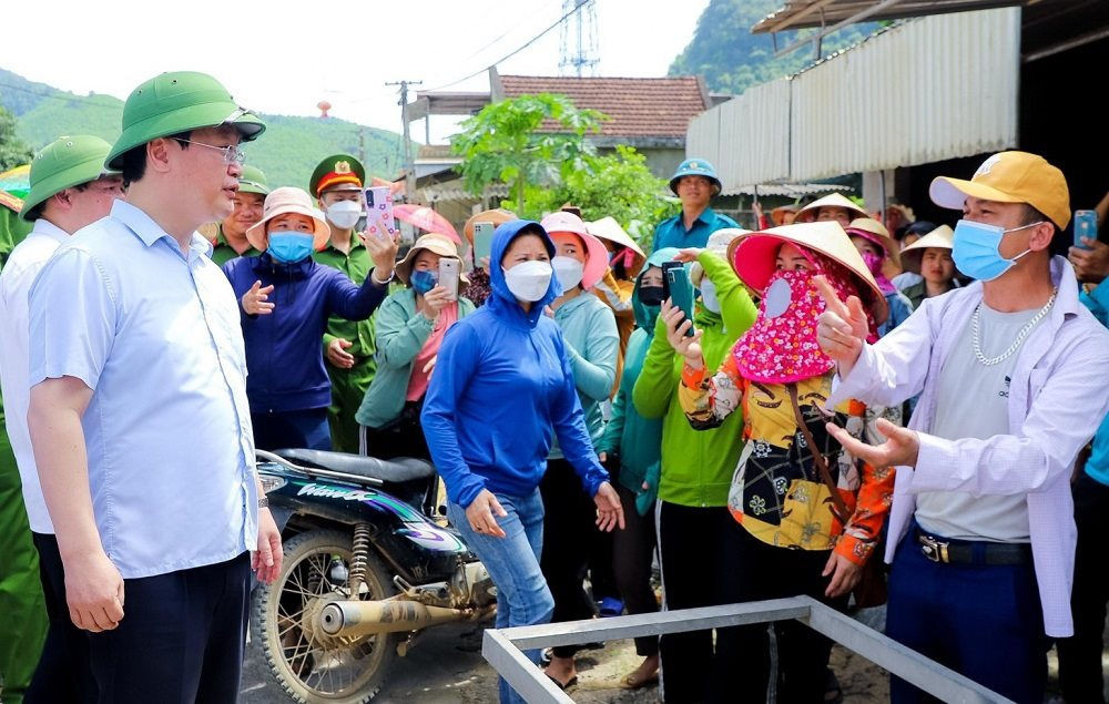 Ông Nguyễn Đức Trung, Chủ tịch UBND tỉnh Nghệ An đã đi kiểm tra thực tế tại xã Châu Hồng vào ngày 29/5/2022