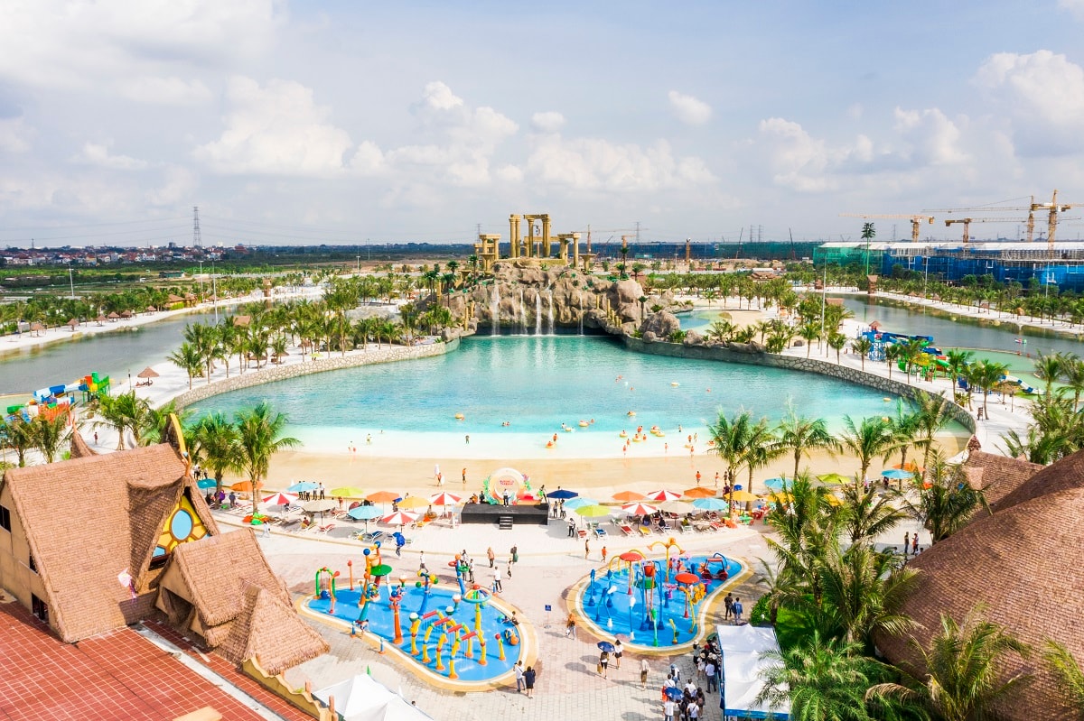 “Kỳ quan” Tổ hợp công viên biển tạo sóng nhân tạo Royal Wave Park gây sửng sốt cho mọi thành viên đoàn tham quan 