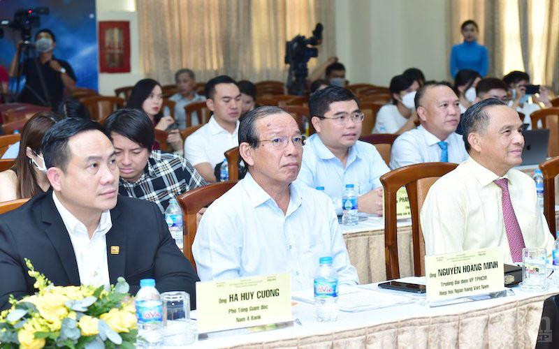 Các đại biểu tham dự Diễn đàn tài chính 2022: “Chiến lược huy động vốn của doanh nghiệp trong hoàn cảnh mới”