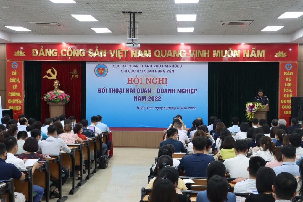 Thông qua đối thoại để tìm ra những giải pháp tháo gỡ khó khăn, vướng mắc cho doanh nghiệp