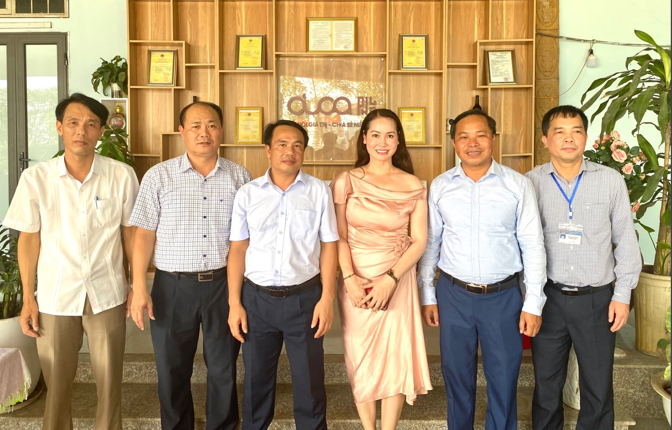 Các lãnh đạo huyện tại Tỉnh Băc Giang tham quan nhà máy Duca