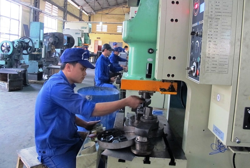 tại văn bản góp ý của mình, VCCI đề nghị cơ quan soạn thảo cân nhắc, xem xét chính sách thu hút doanh nghiệp dân sinh tham gia vào lĩnh vực công nghiệp quốc phòng - Ảnh minh họa: QĐND